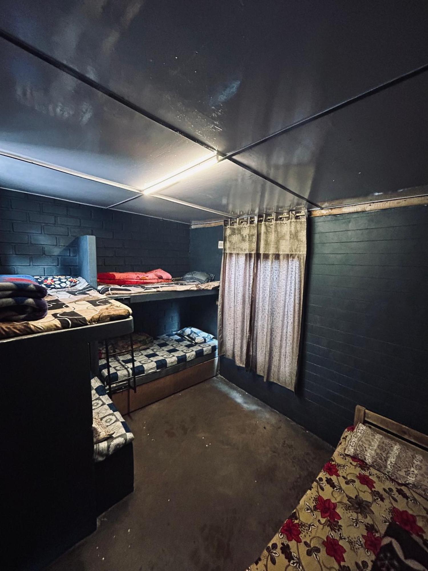 Isabella Hostel Shillong Eksteriør billede
